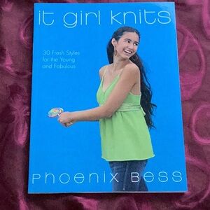 It Girl Knits PAPERBACK NWT